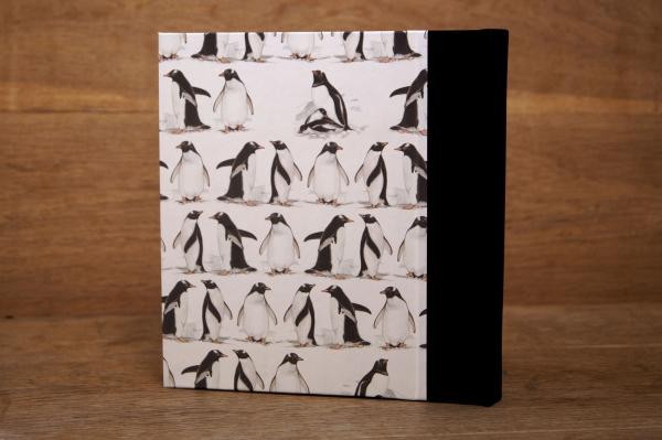 Pinguin Fotoalbum schwarz weiß mit Leinenrücken